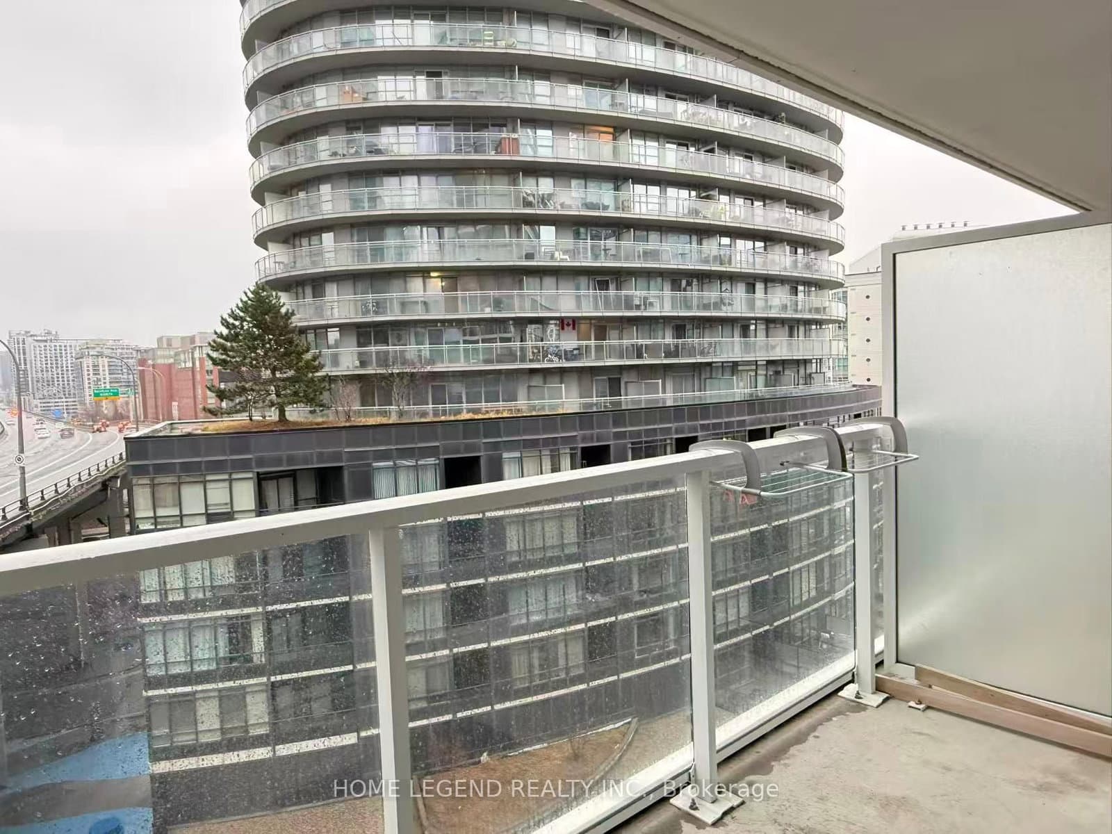 17 Bathurst Street, Unit 710 thumbnail 11