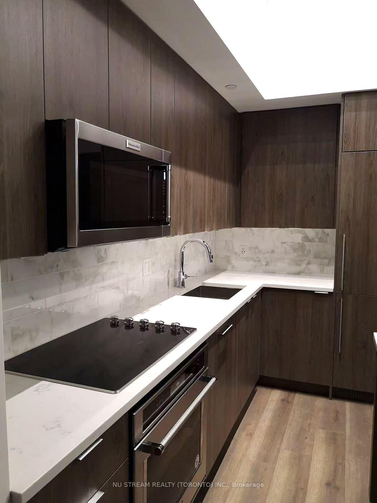 38 Iannuzzi Street, Unit 207 thumbnail 10