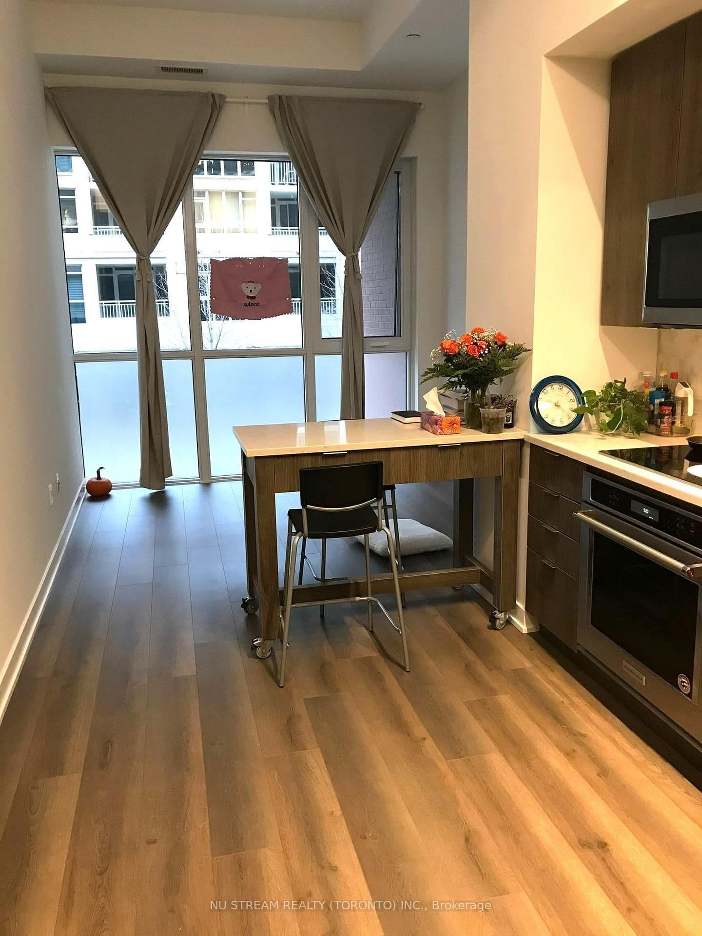 38 Iannuzzi Street, Unit 207 thumbnail 12