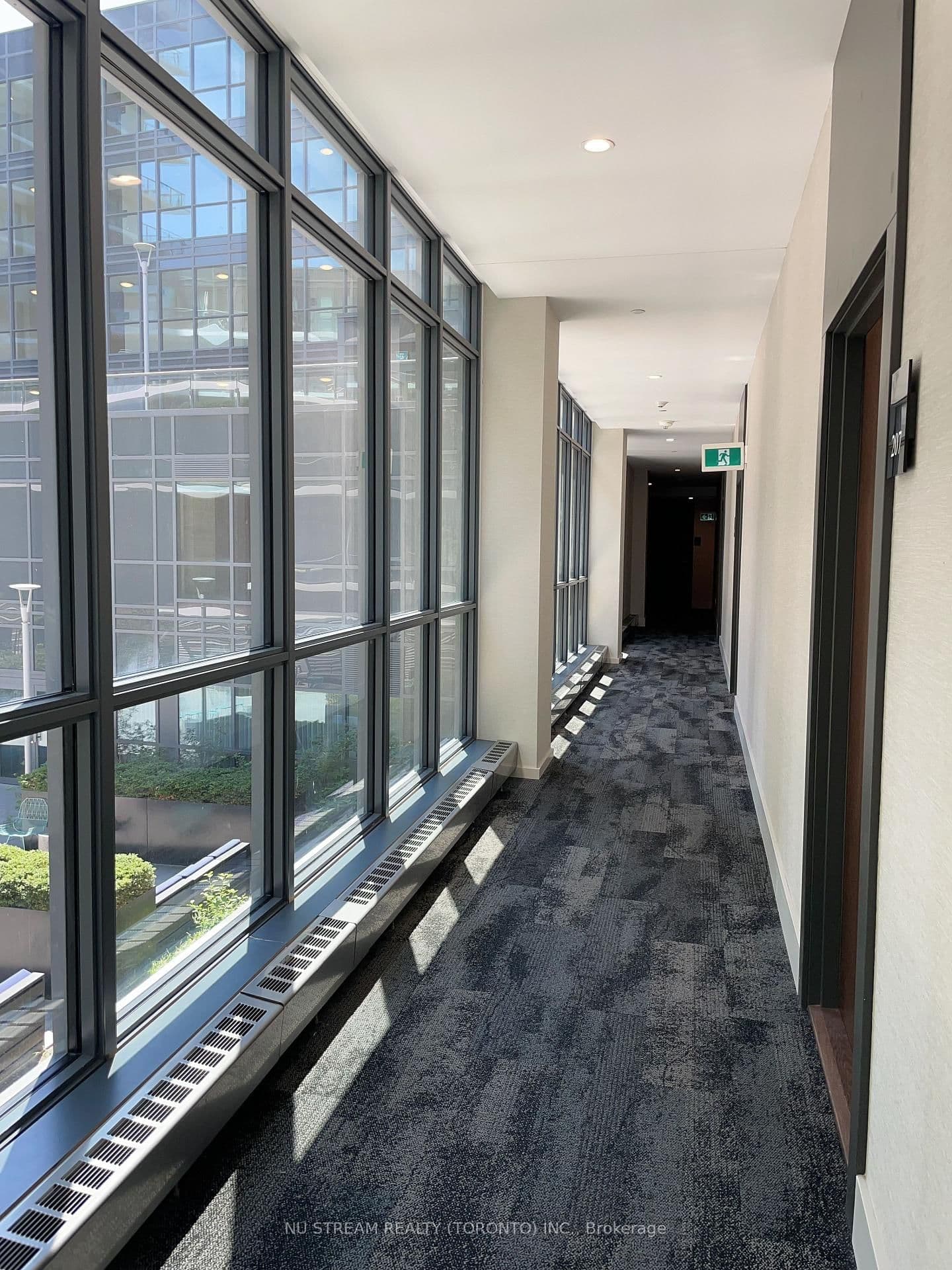 38 Iannuzzi Street, Unit 207 thumbnail 6