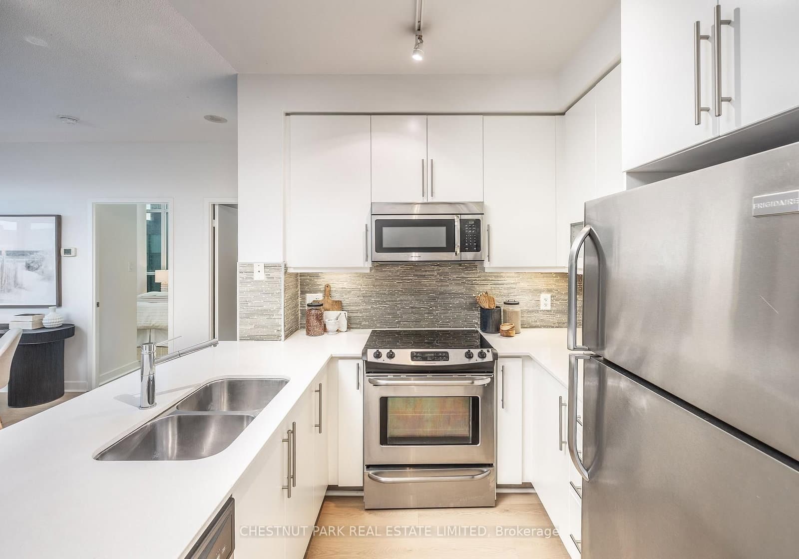 1171 Queen Street W, Unit 802 thumbnail 5