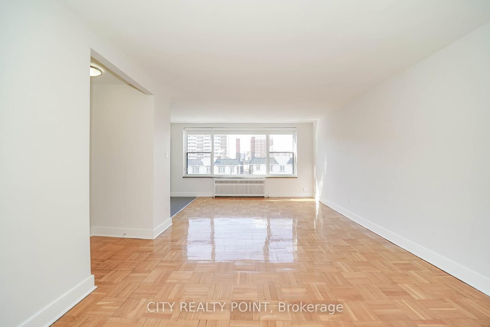 1545 Bathurst Street, Unit 202 thumbnail 2