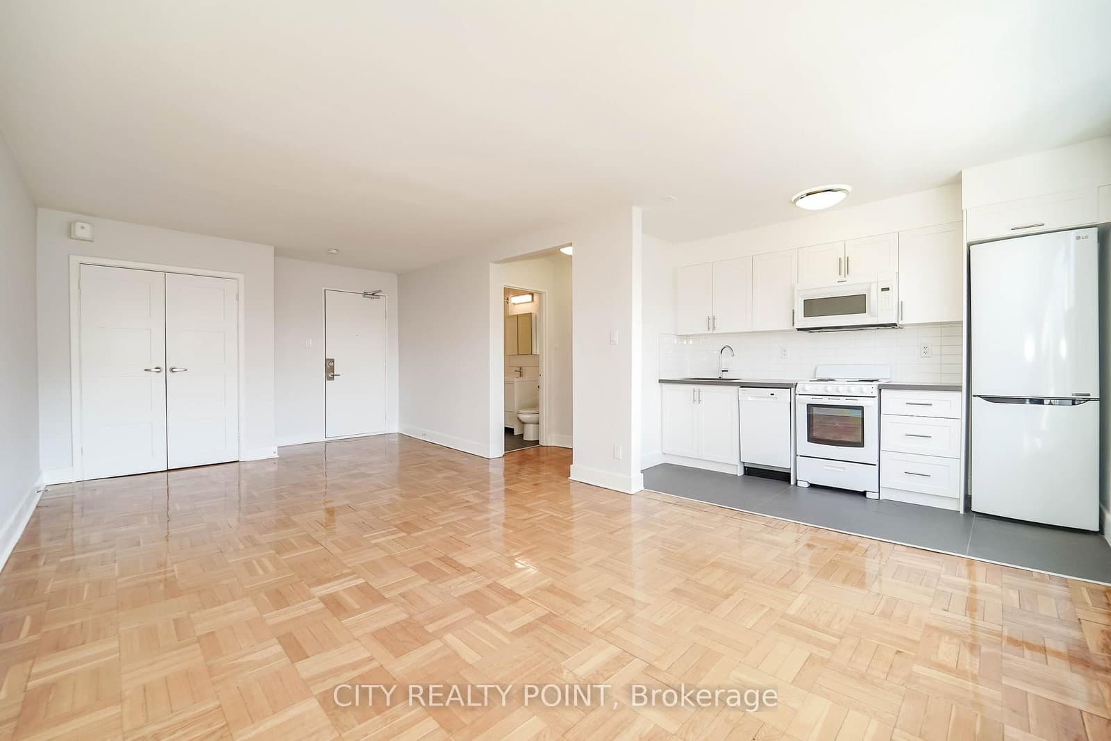 1545 Bathurst Street, Unit 202 thumbnail 4