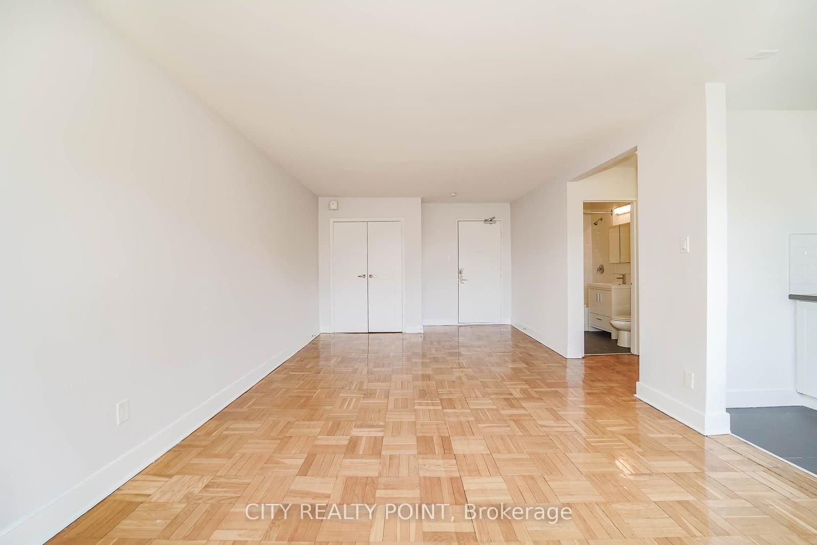 1545 Bathurst Street, Unit 202 thumbnail 5