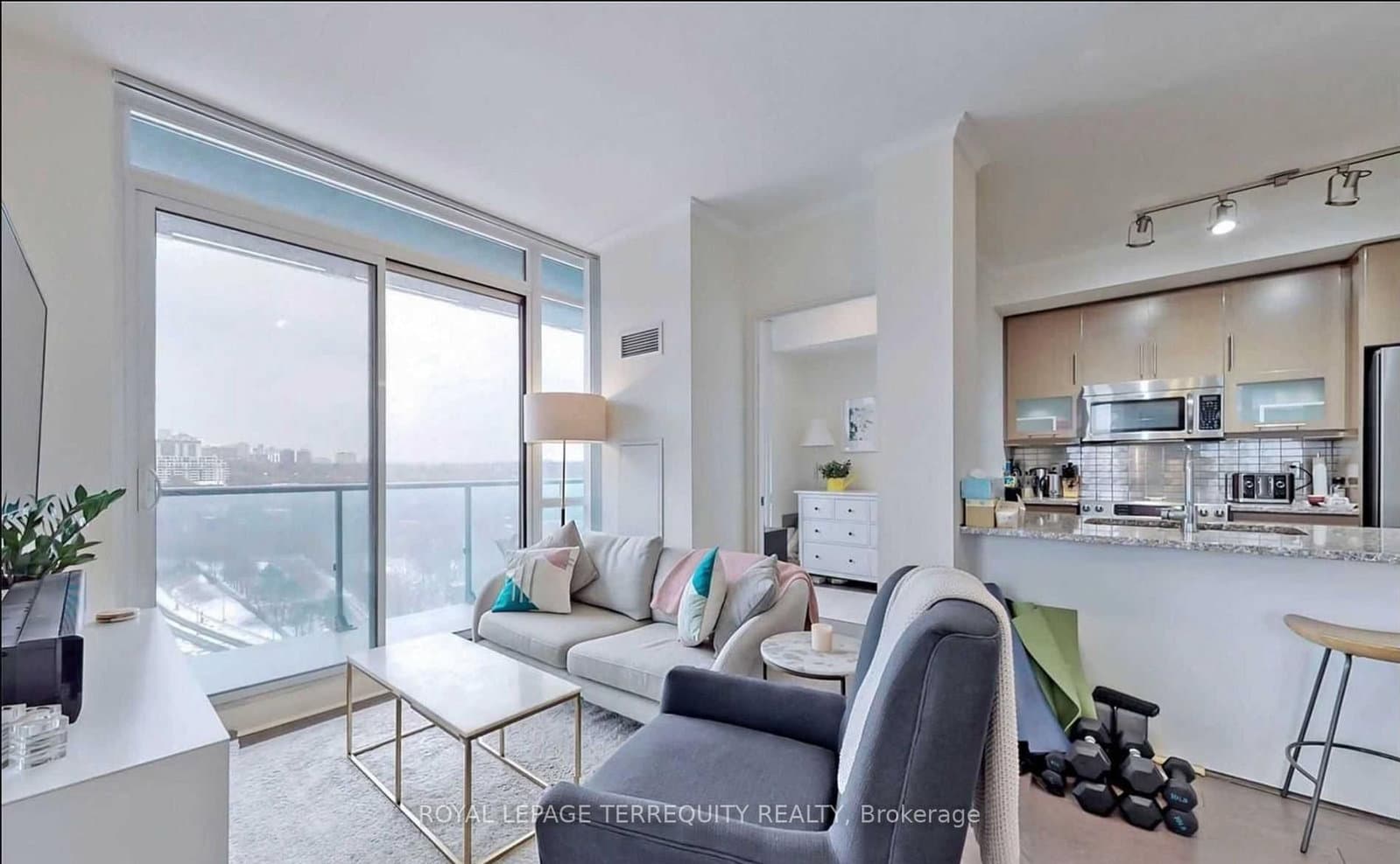 825 Church Street, Unit 1502 thumbnail 3