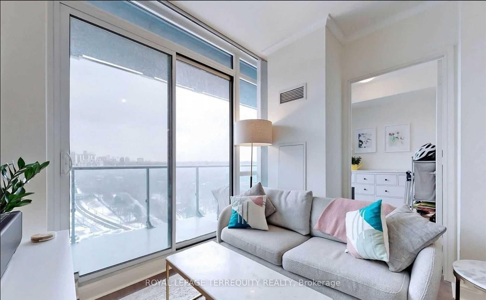 825 Church Street, Unit 1502 thumbnail 6
