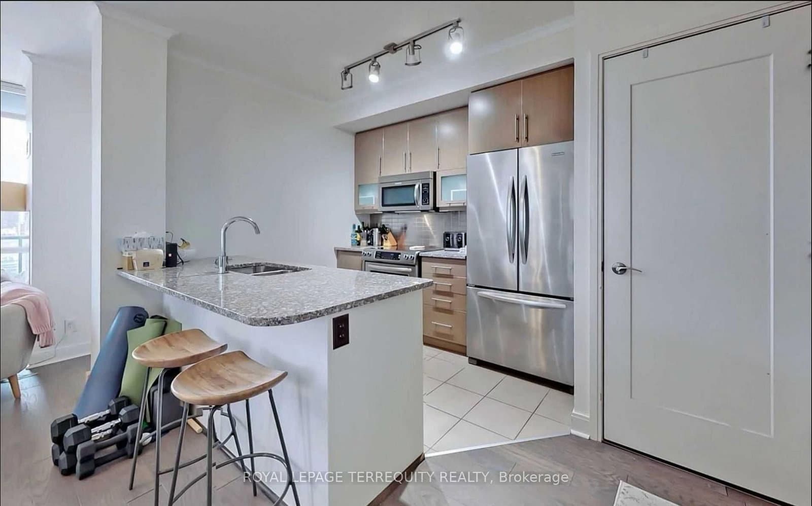 825 Church Street, Unit 1502 thumbnail 7