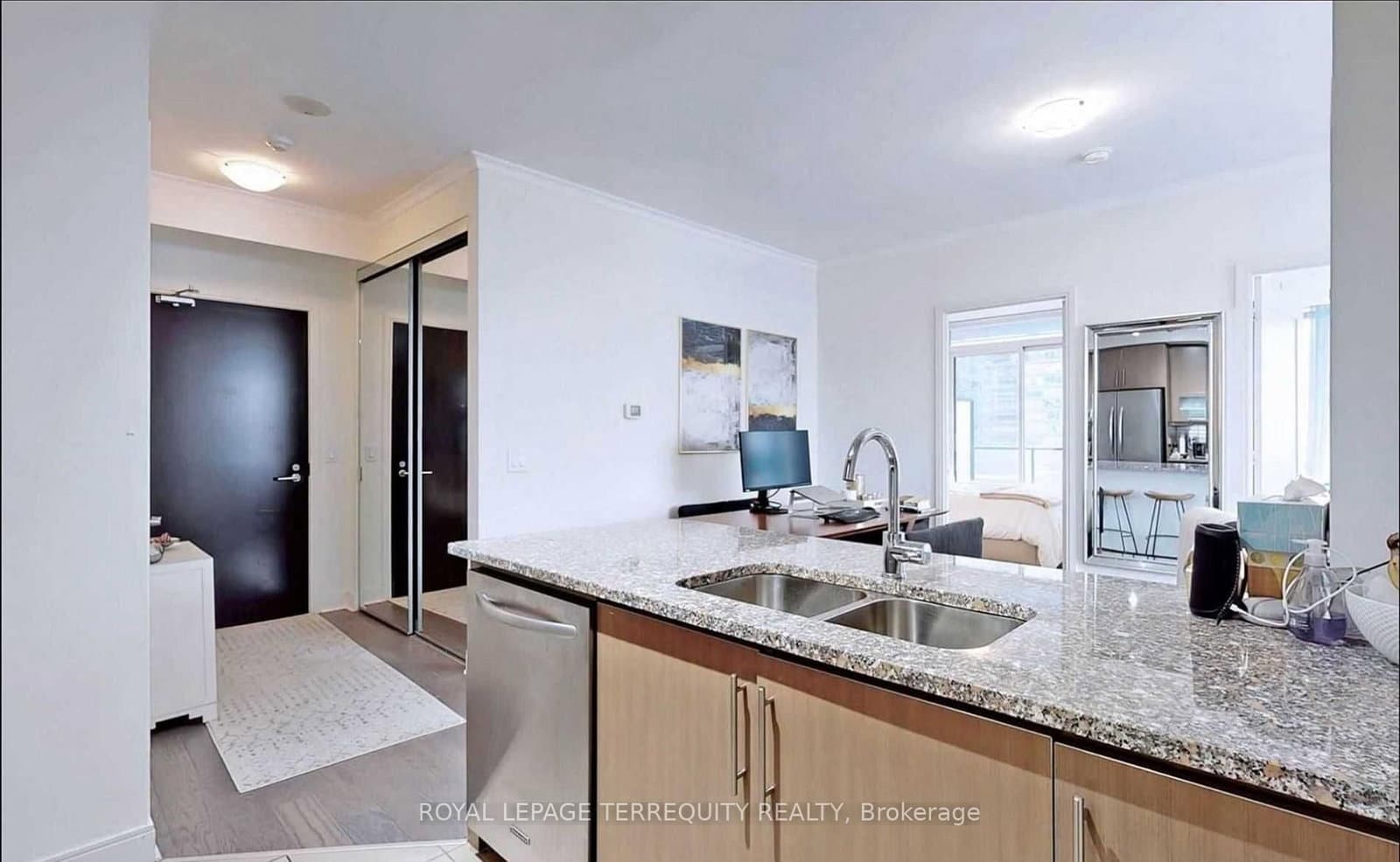 825 Church Street, Unit 1502 thumbnail 8