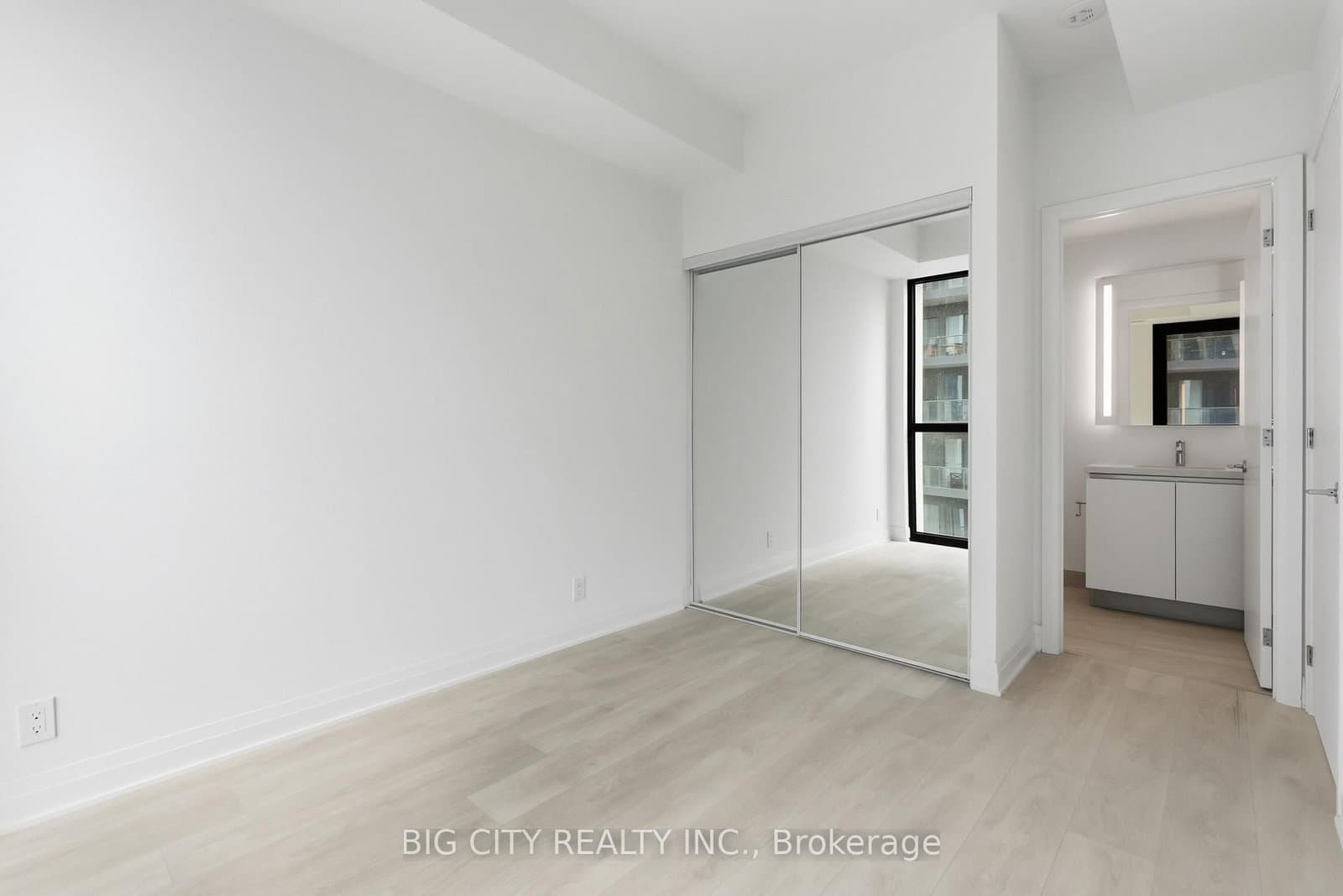 25 Frederick Todd Way, Unit 1004 thumbnail 20