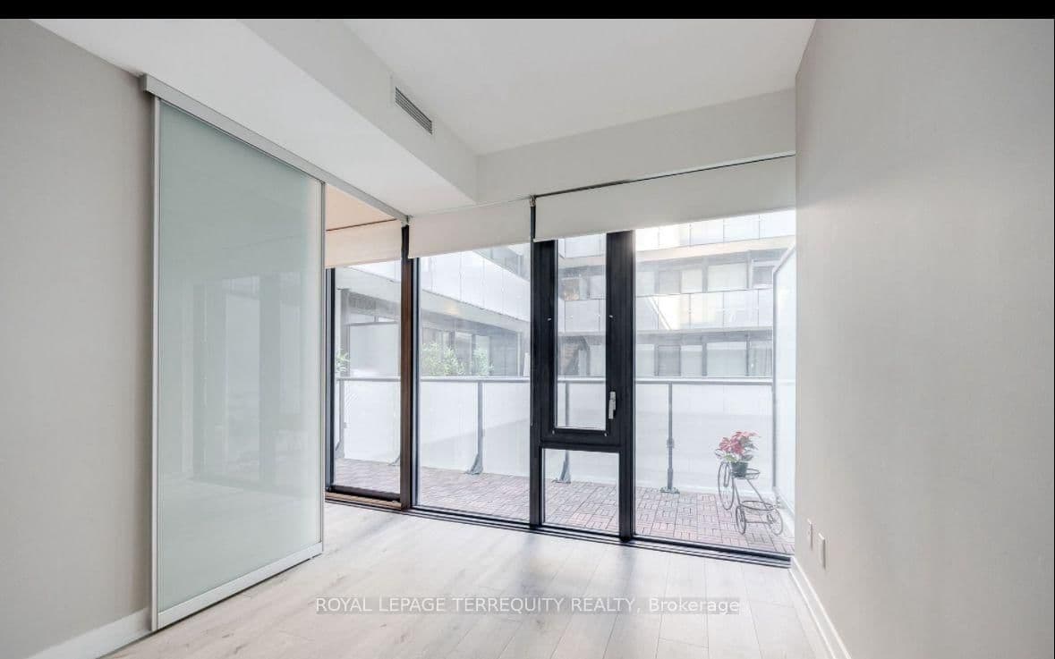 161 Roehampton Avenue, Unit 330 thumbnail 5
