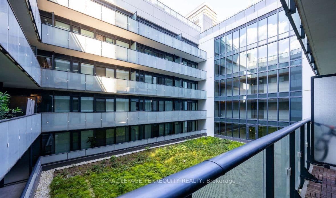 161 Roehampton Avenue, Unit 330 thumbnail 9