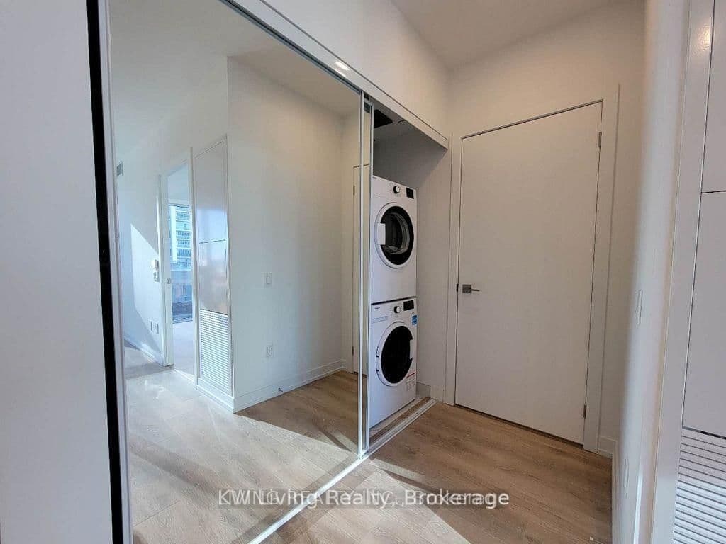 82 Dalhousie Street, Unit 1801 thumbnail 10