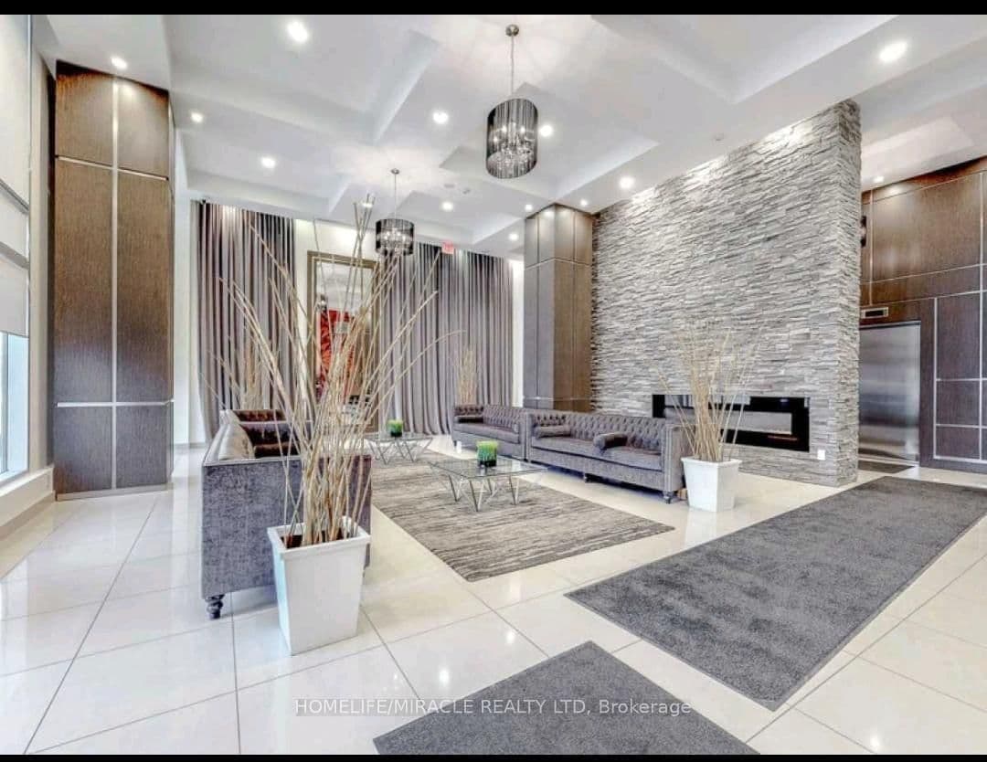 2756 Old Leslie Street, Unit 319 thumbnail 2