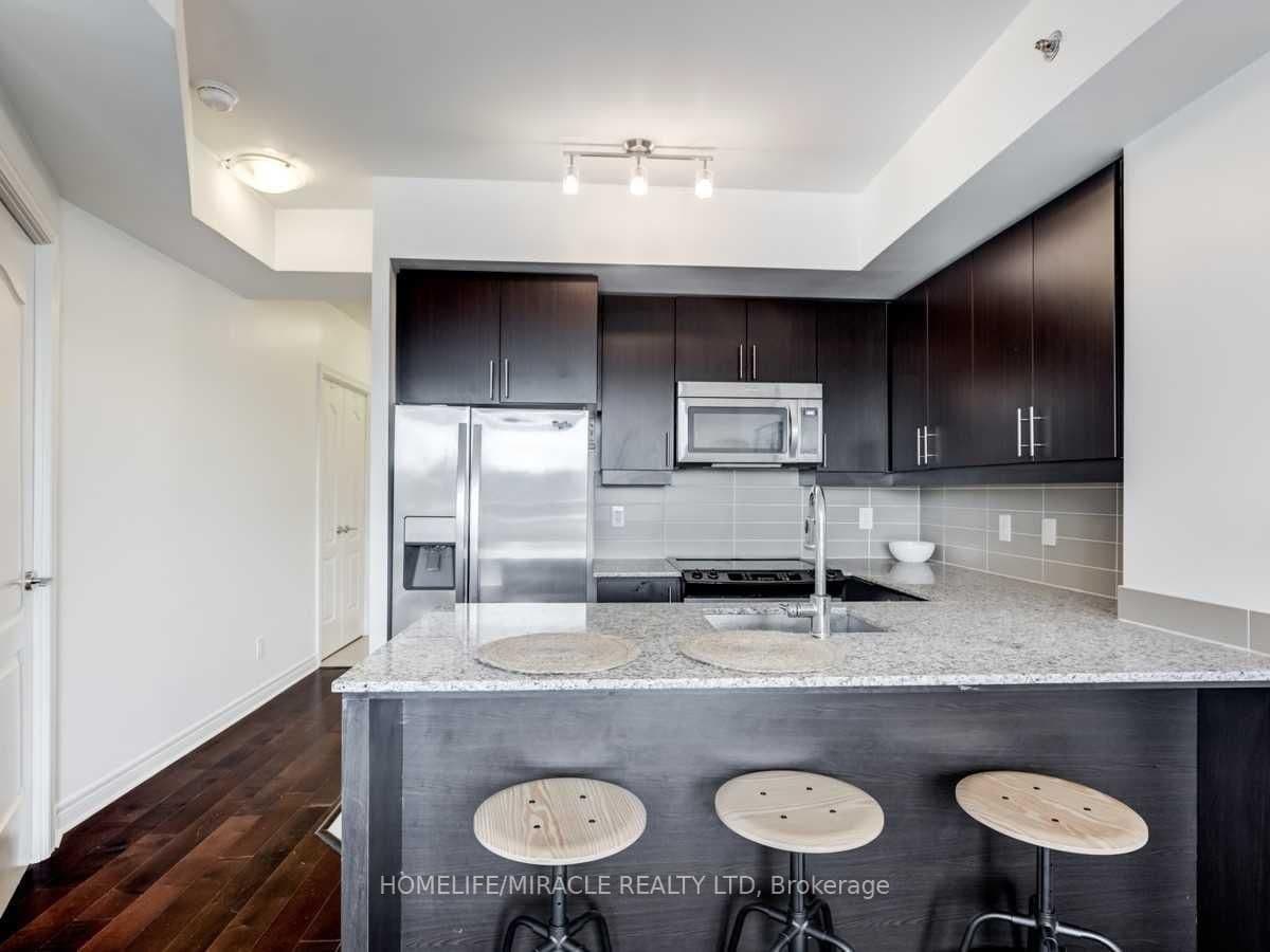 2756 Old Leslie Street, Unit 319 thumbnail 5