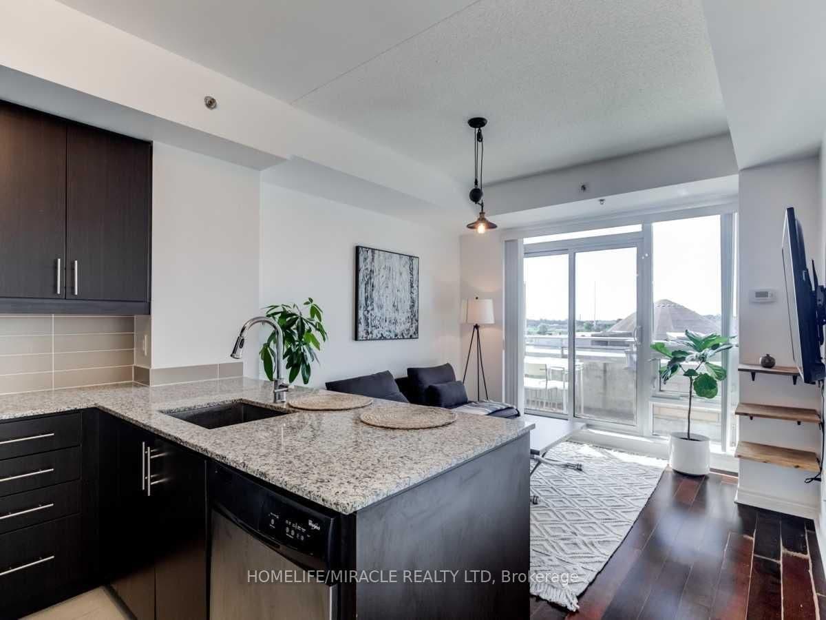 2756 Old Leslie Street, Unit 319 thumbnail 7