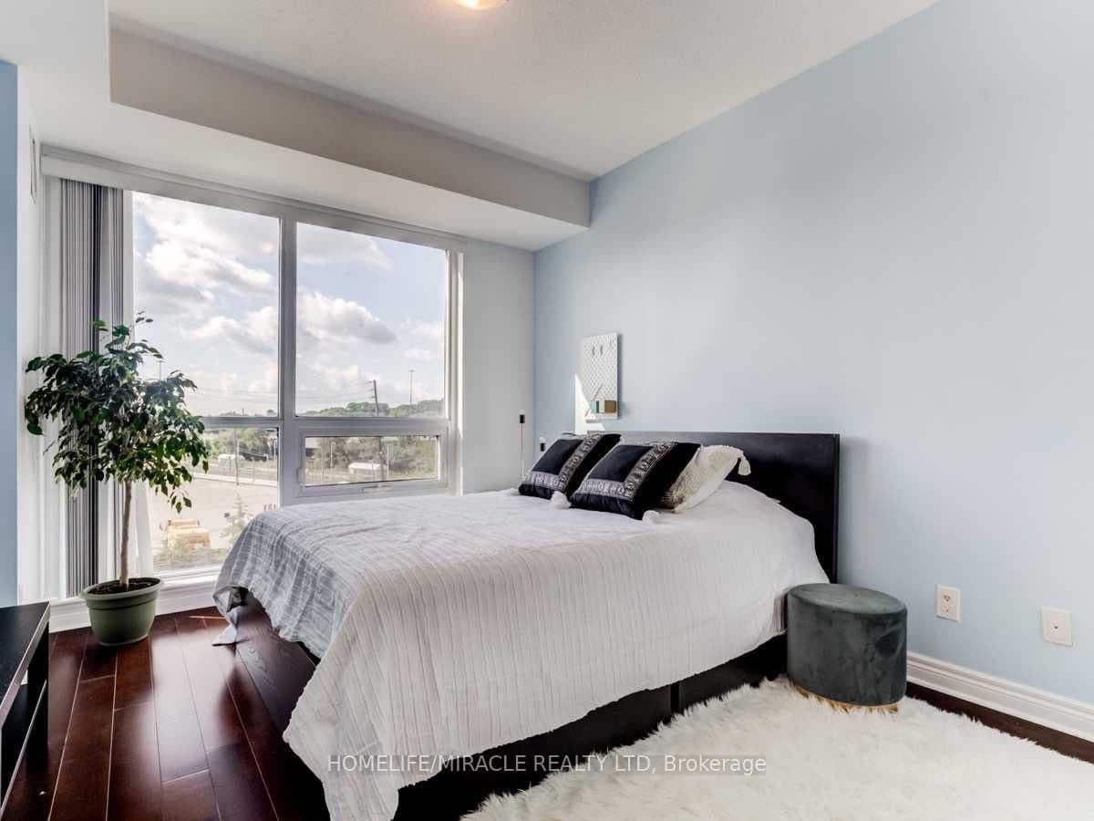 2756 Old Leslie Street, Unit 319 thumbnail 8