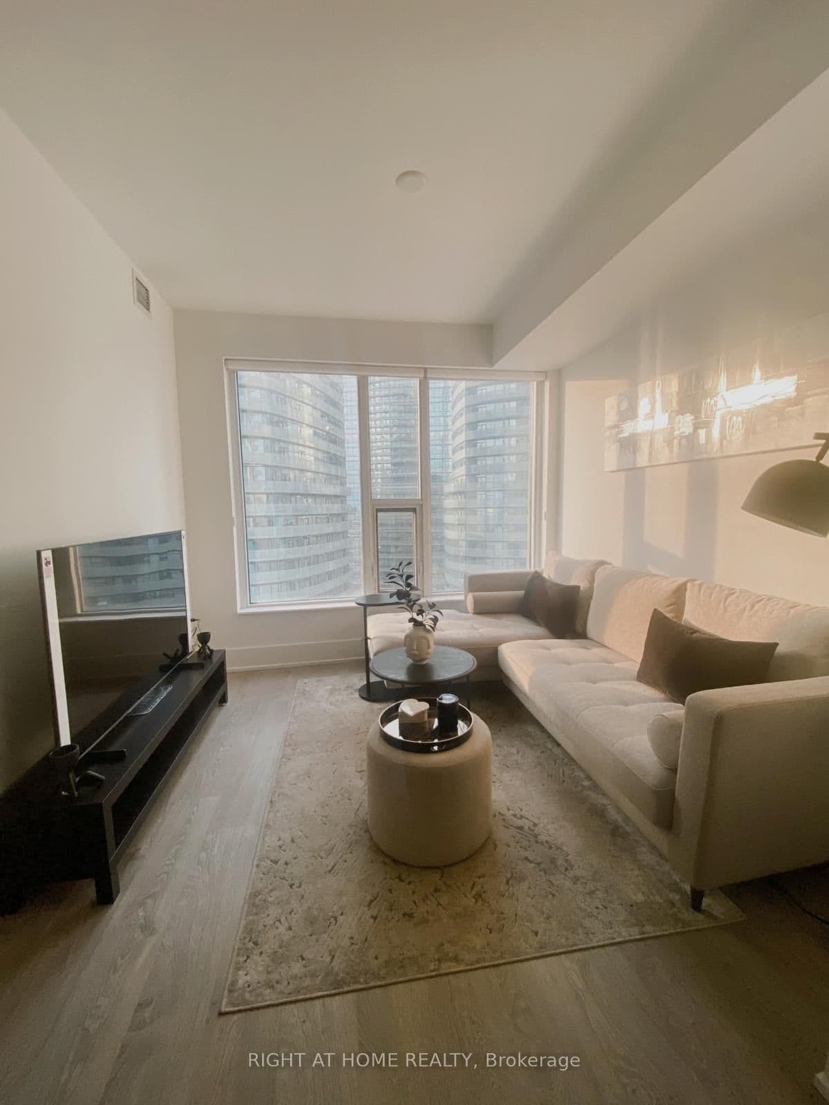 10 York Street, Unit 3213 thumbnail 14