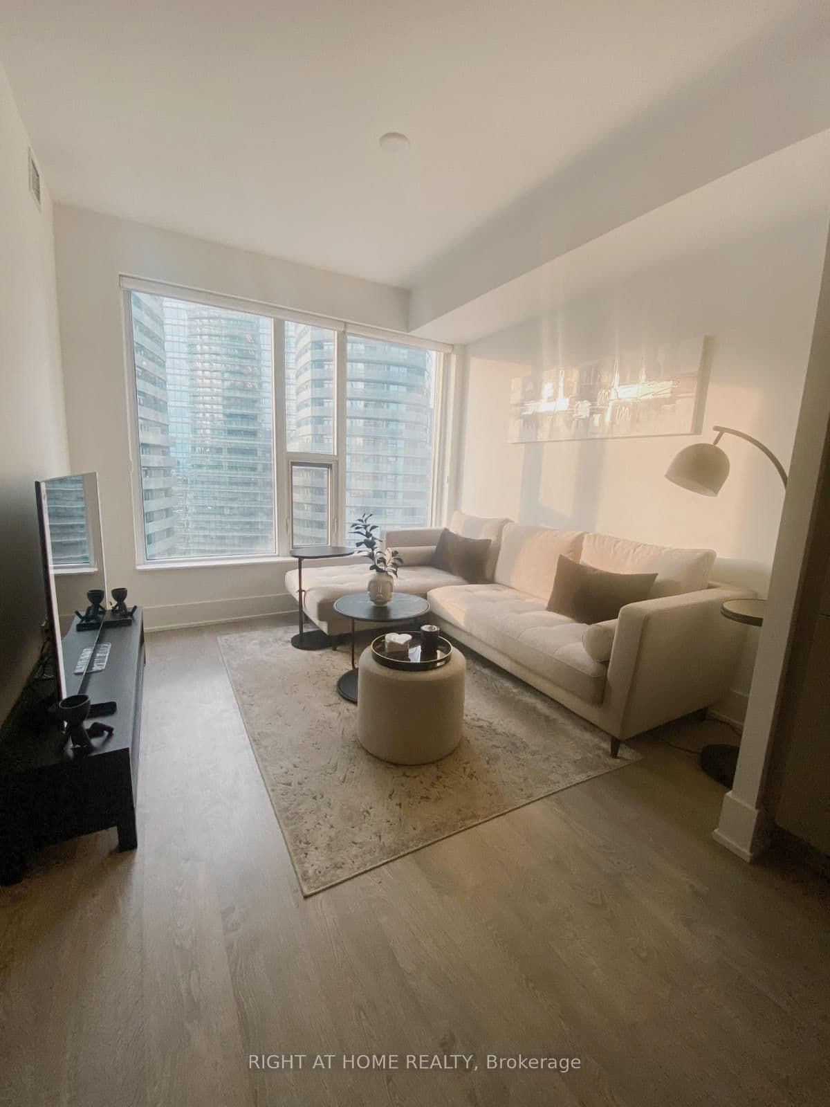 10 York Street, Unit 3213 thumbnail 16