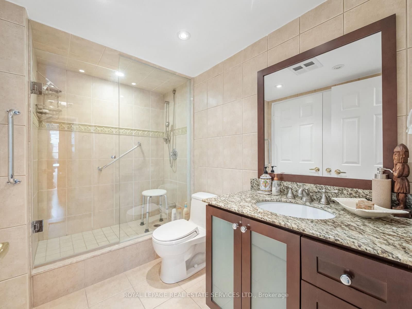 131 Beecroft Road, Unit 1404 thumbnail 22
