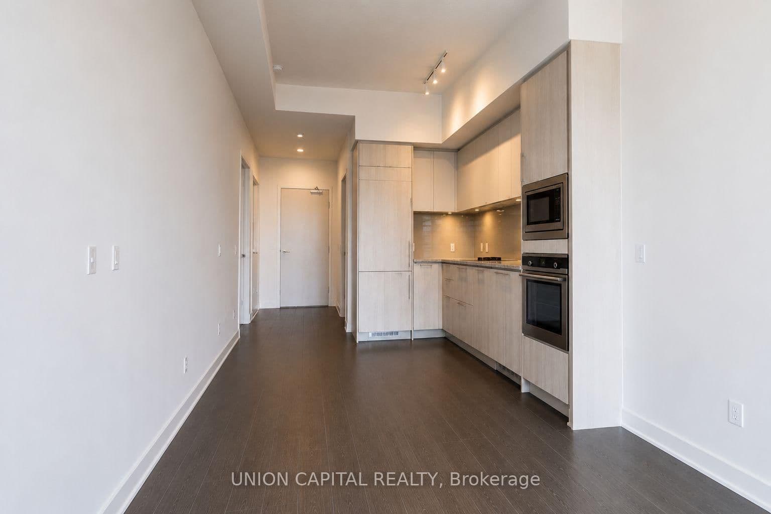 115 Blue Jays Way, Unit 4907 thumbnail 3