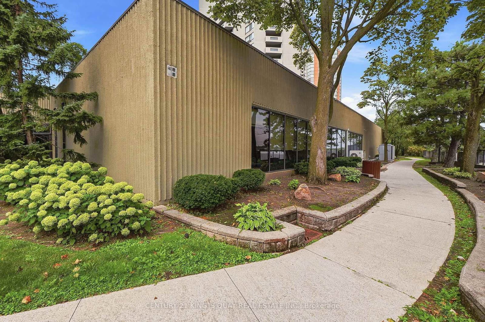 55 Skymark Drive, Unit 1908 thumbnail 39