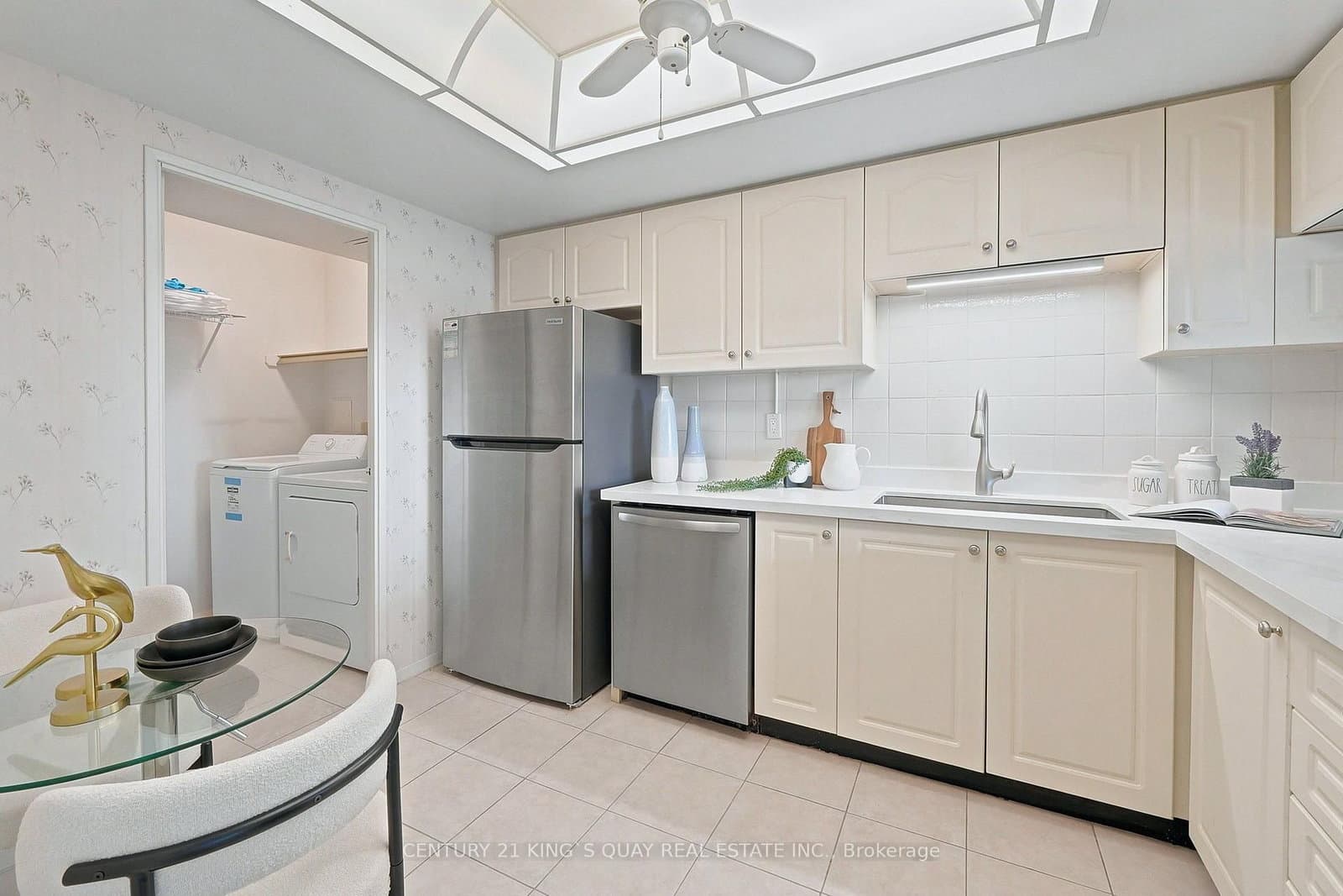 55 Skymark Drive, Unit 1908 thumbnail 9