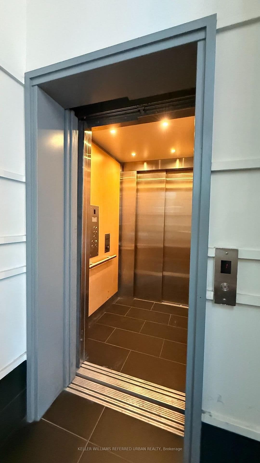 373 King Street W, Unit 302 thumbnail 15