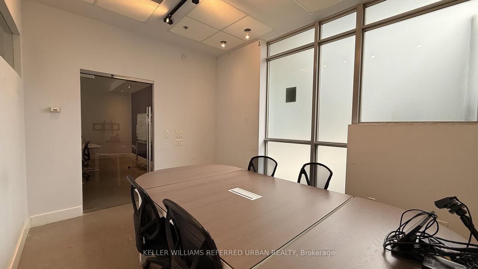 373 King Street W, Unit 301 thumbnail 24