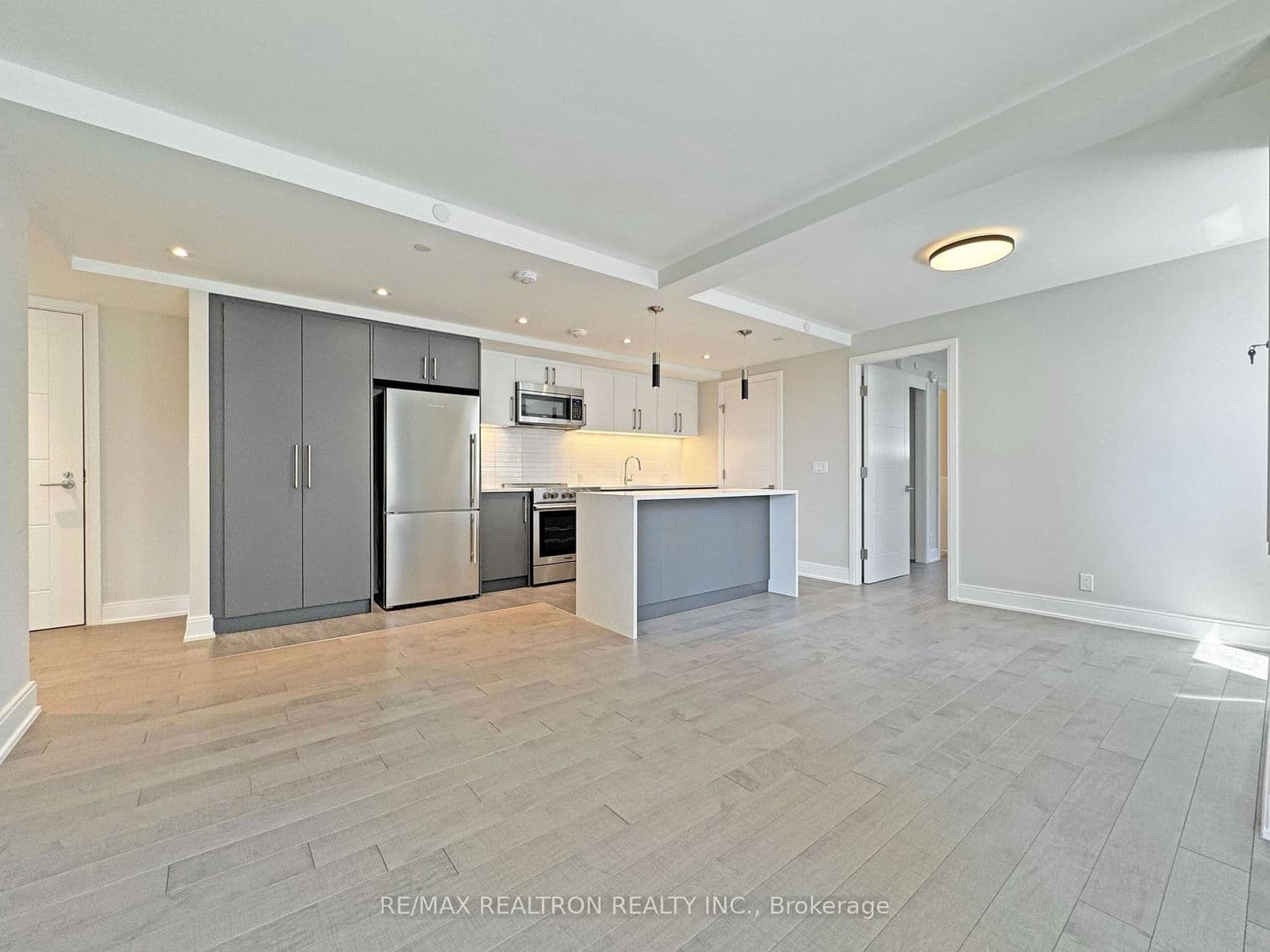 11 Walmer Road, Unit 301 thumbnail 4