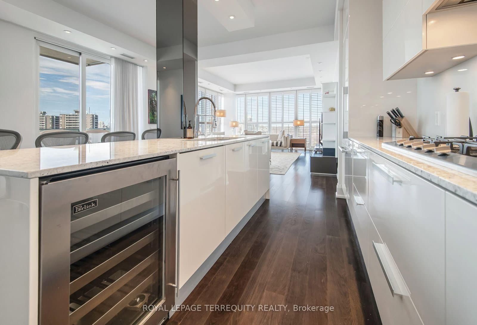 88 Davenport Road, Unit 1704 thumbnail 19