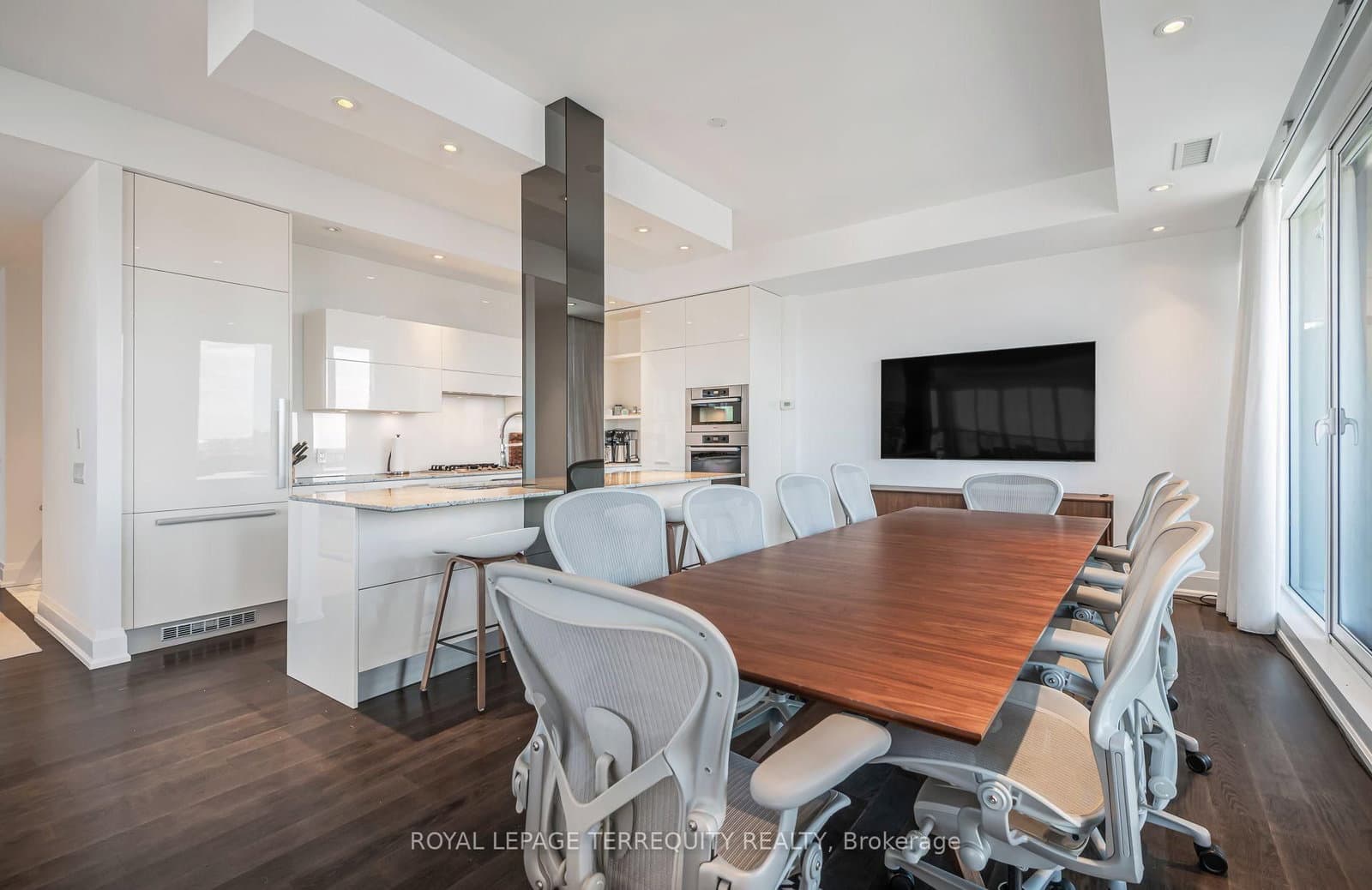 88 Davenport Road, Unit 1704 thumbnail 21
