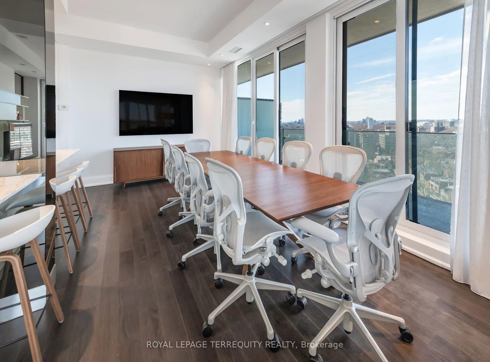 88 Davenport Road, Unit 1704 thumbnail 22