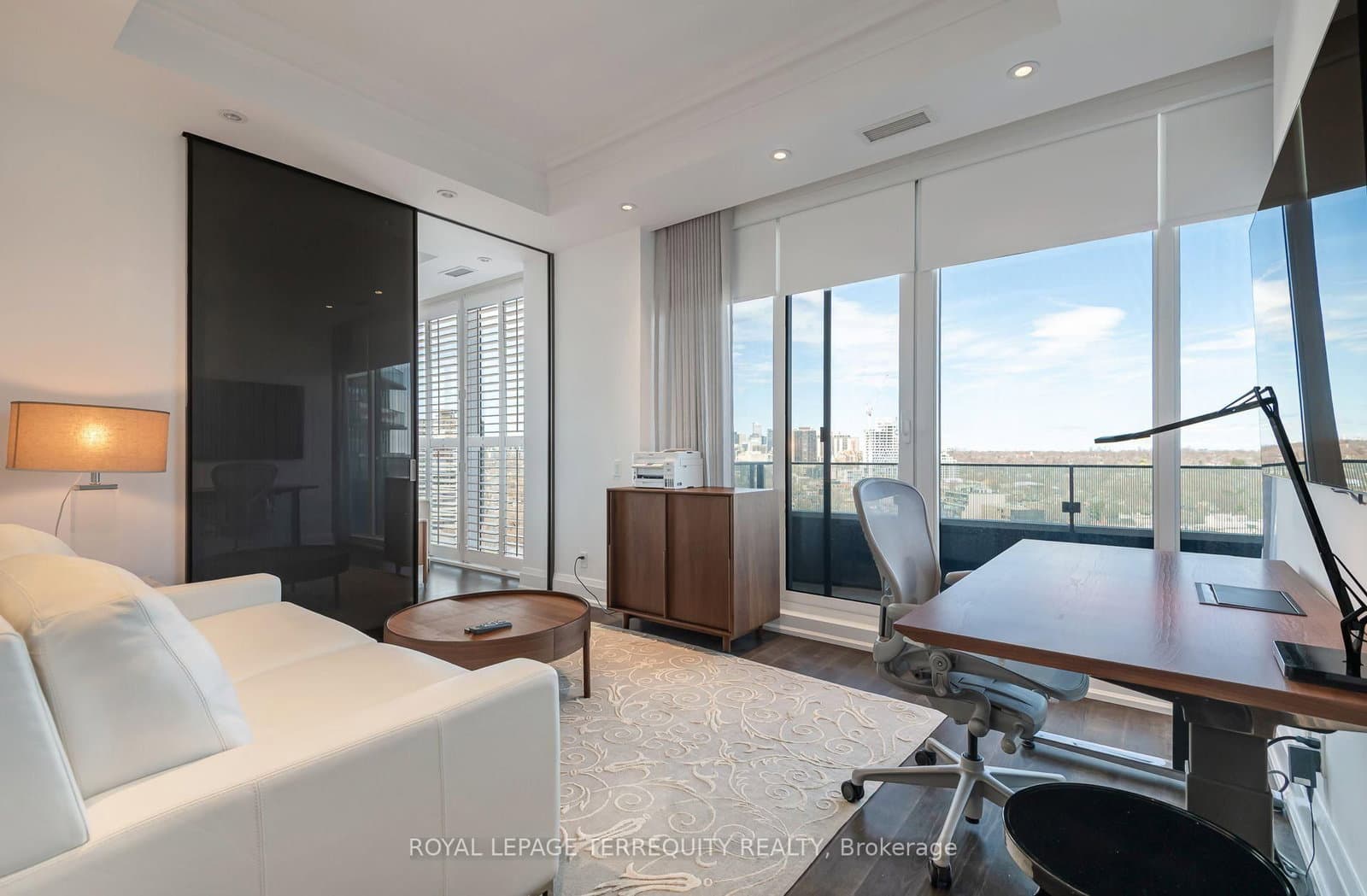 88 Davenport Road, Unit 1704 thumbnail 24