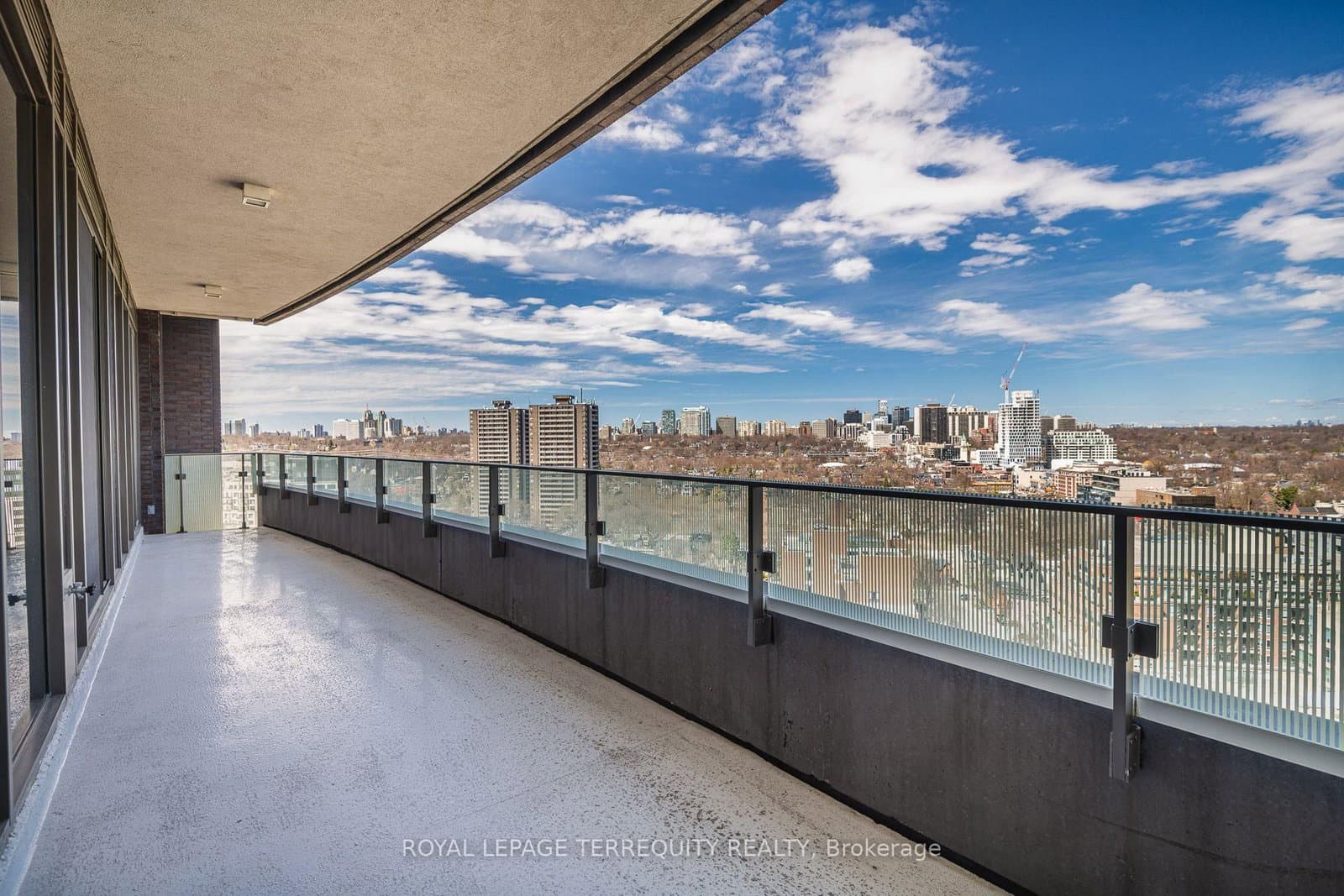 88 Davenport Road, Unit 1704 thumbnail 31