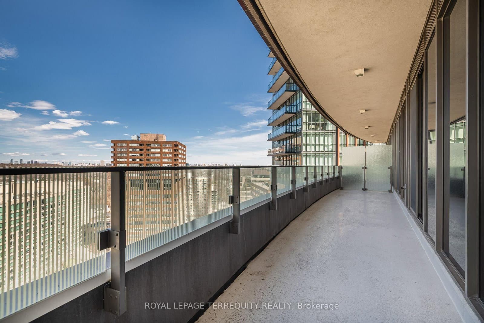 88 Davenport Road, Unit 1704 thumbnail 32