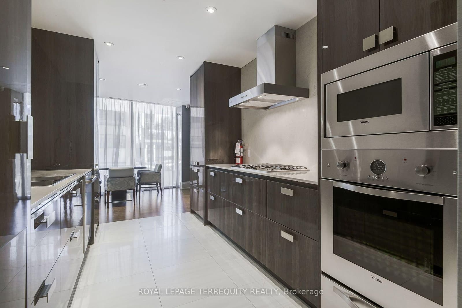 88 Davenport Road, Unit 1704 thumbnail 40