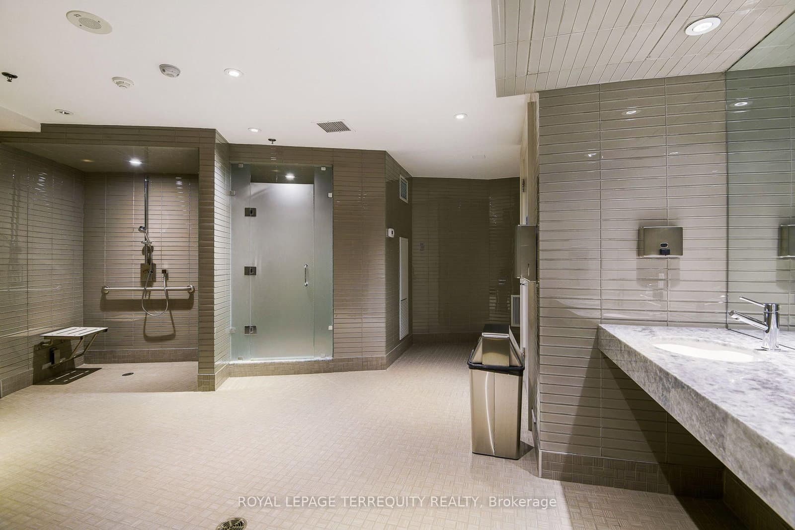 88 Davenport Road, Unit 1704 thumbnail 43