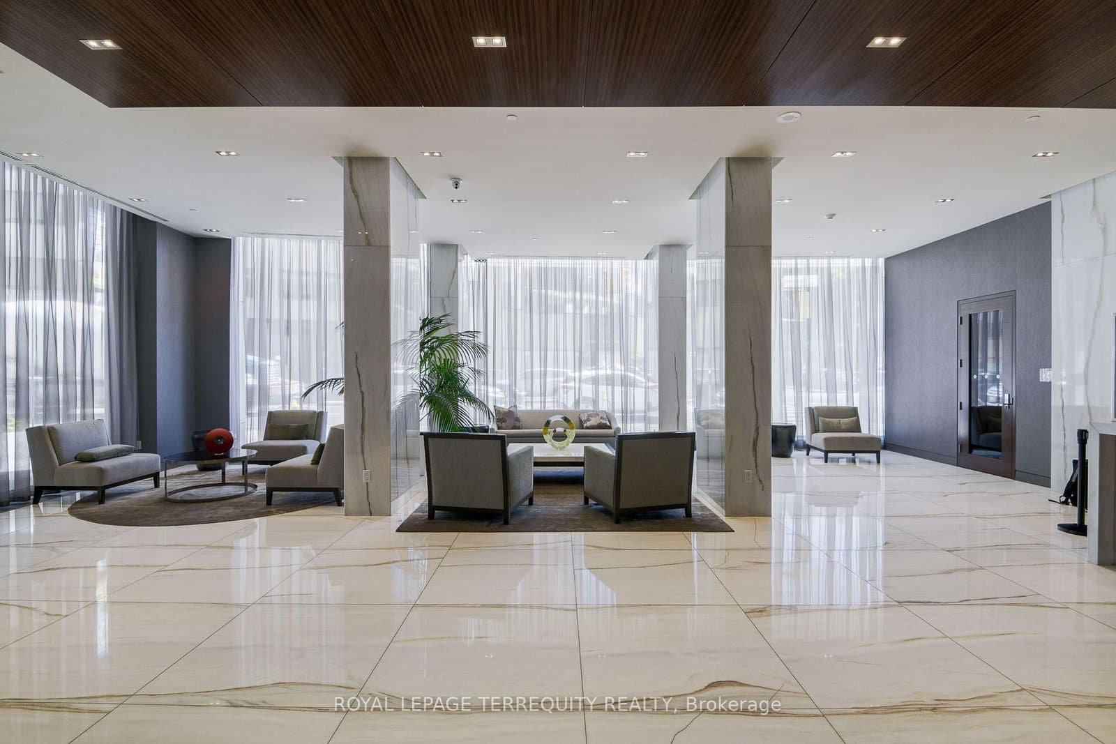 88 Davenport Road, Unit 1704 thumbnail 8