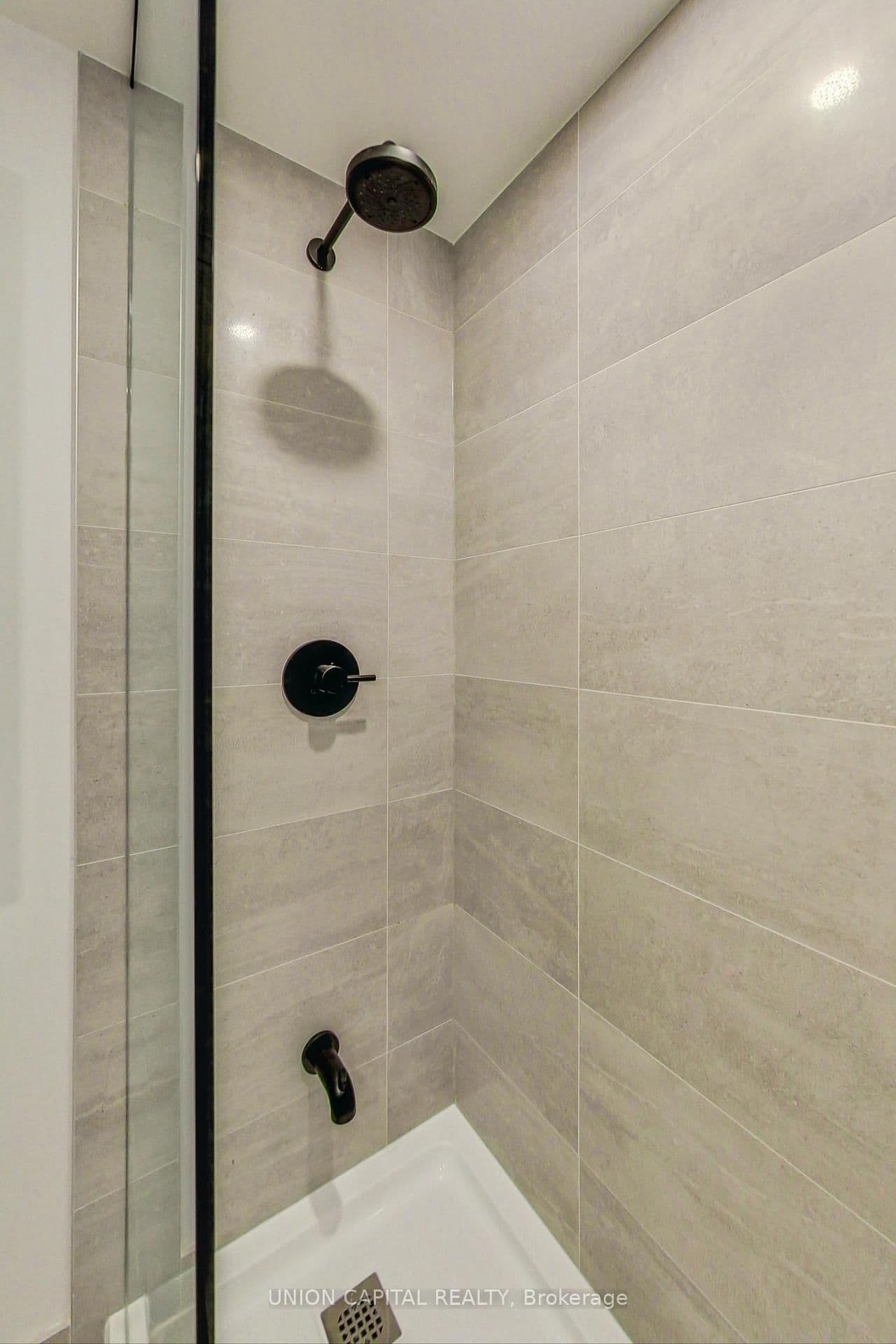 108 Peter Street, Unit 3305 thumbnail 14