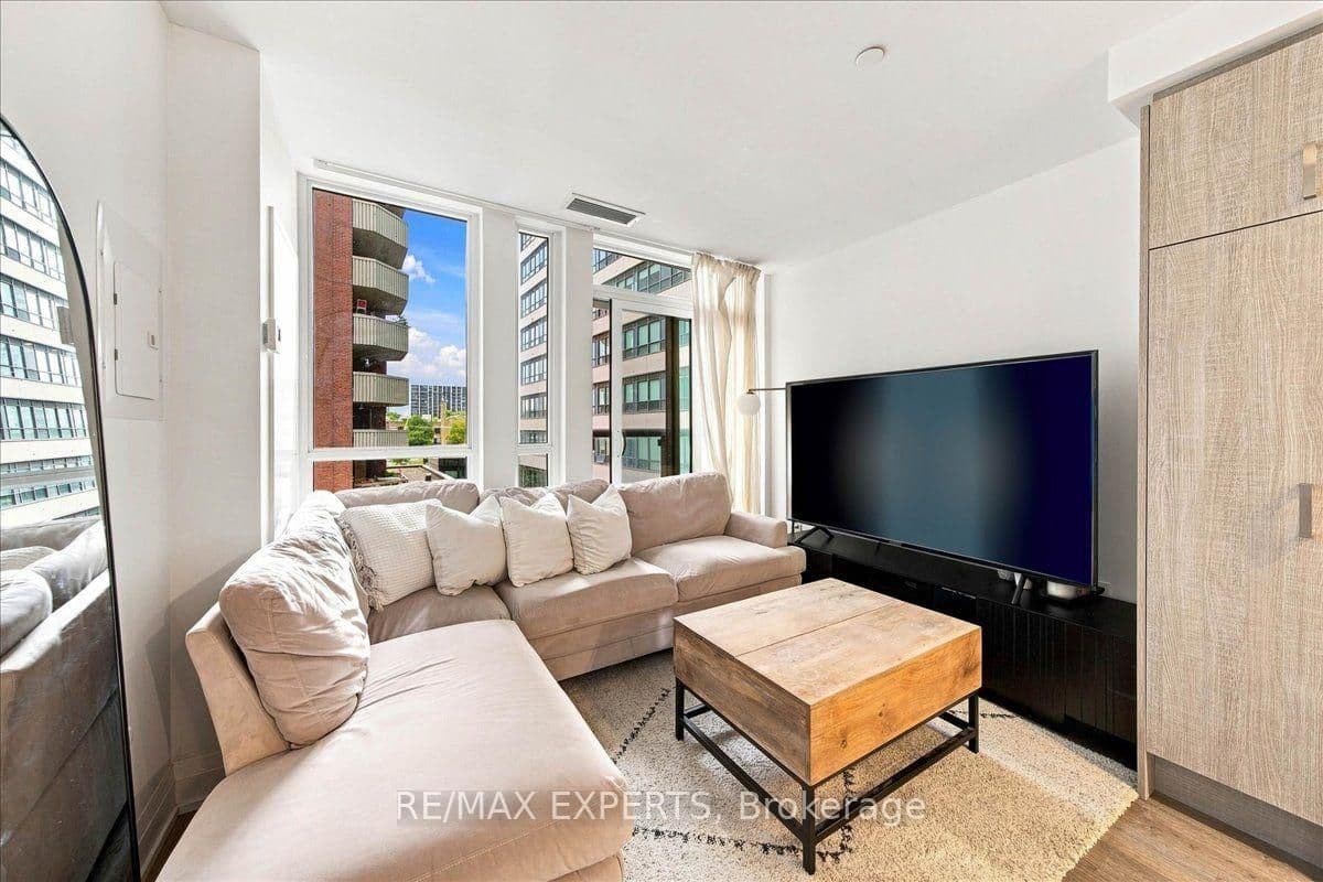 77 Mutual Street, Unit 401 thumbnail 13