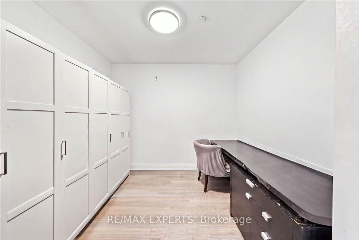 77 Mutual Street, Unit 401 thumbnail 15