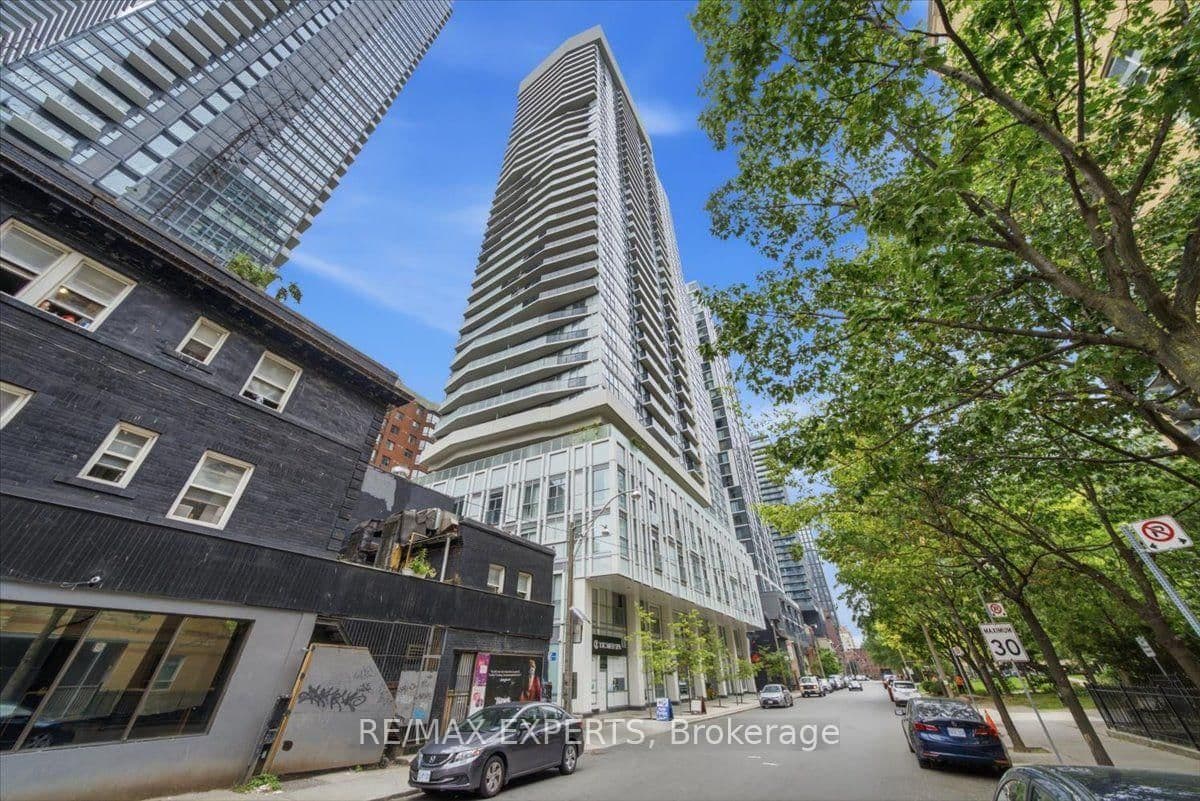 77 Mutual Street, Unit 401 thumbnail 4