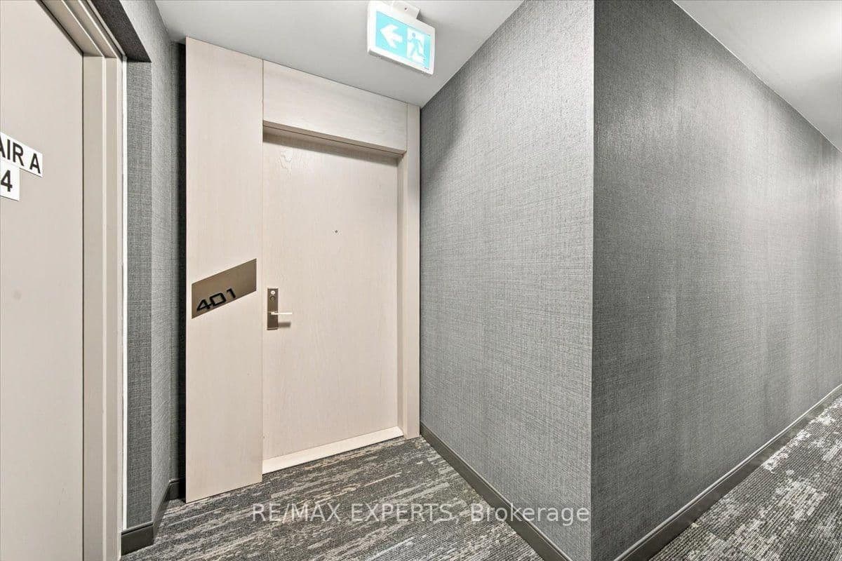 77 Mutual Street, Unit 401 thumbnail 7