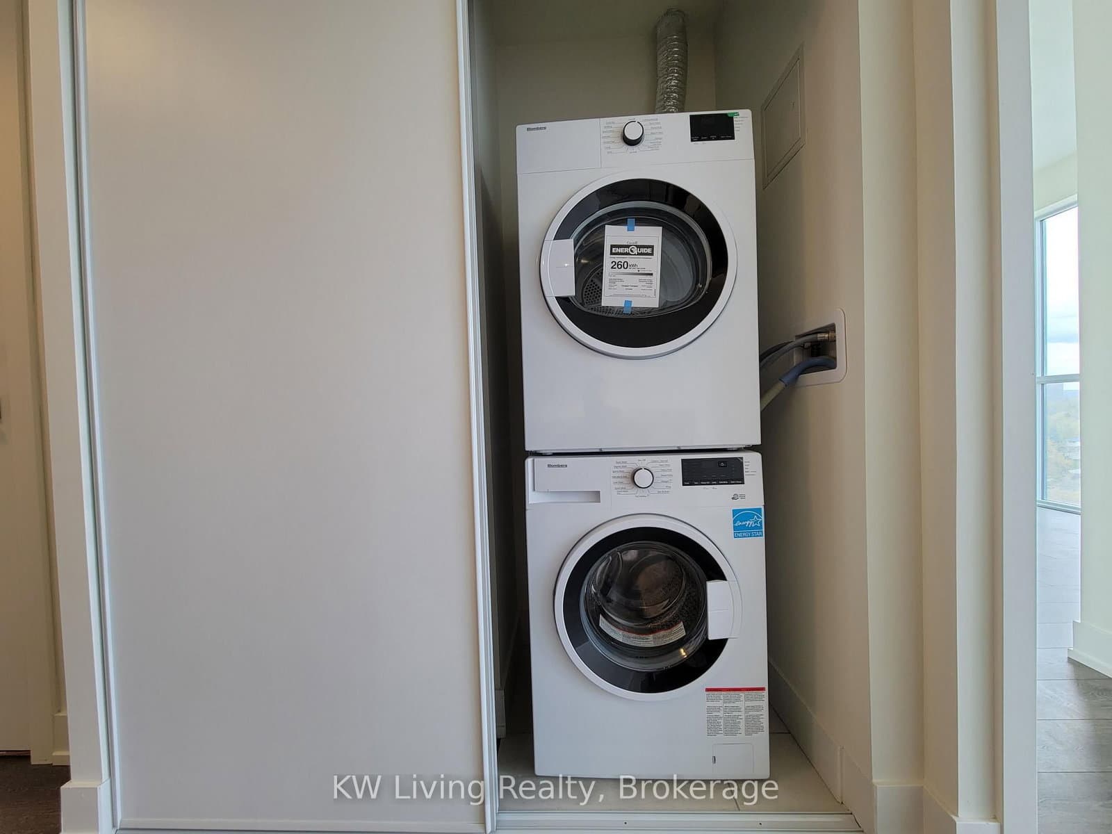 180 Fairview Mall Drive, Unit 1807 thumbnail 6