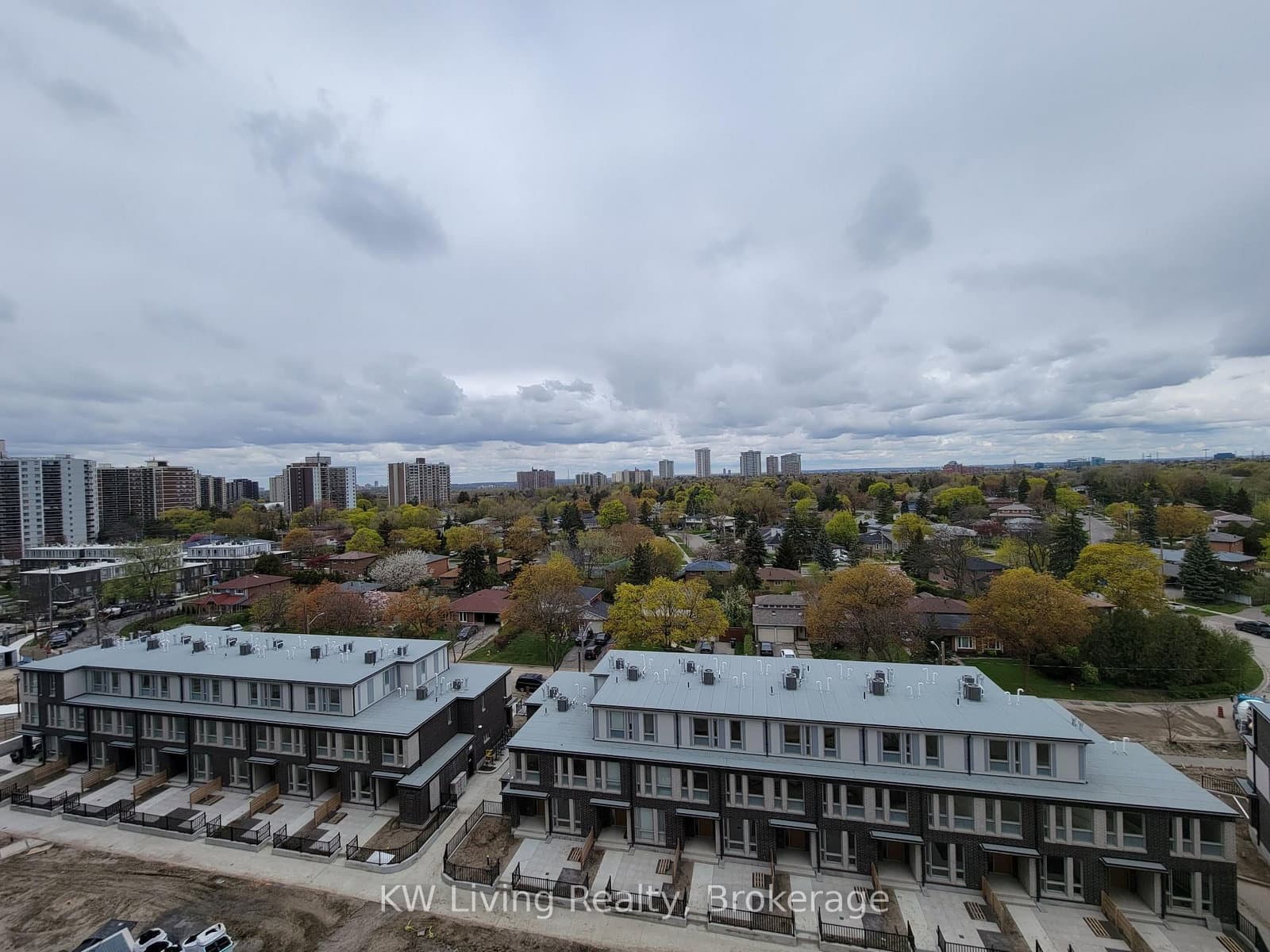 180 Fairview Mall Drive, Unit 1807 thumbnail 9