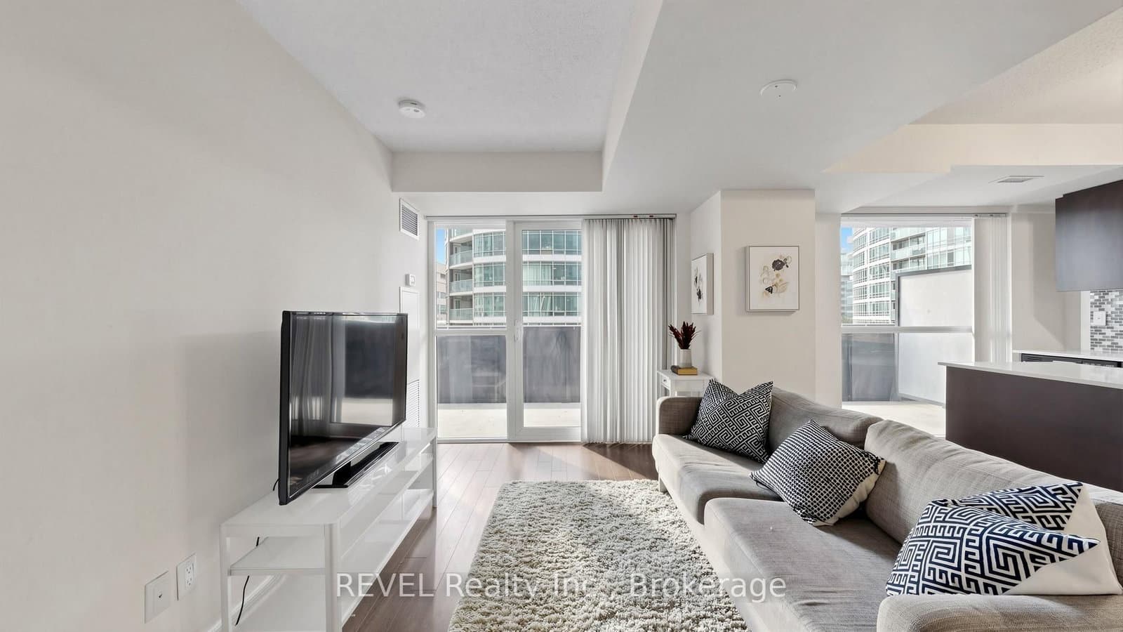 352 Front Street W, Unit 306 thumbnail 11