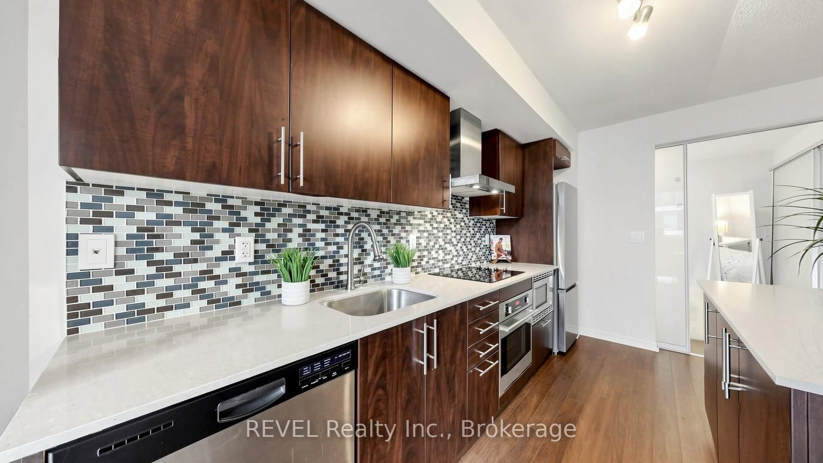 352 Front Street W, Unit 306 thumbnail 17