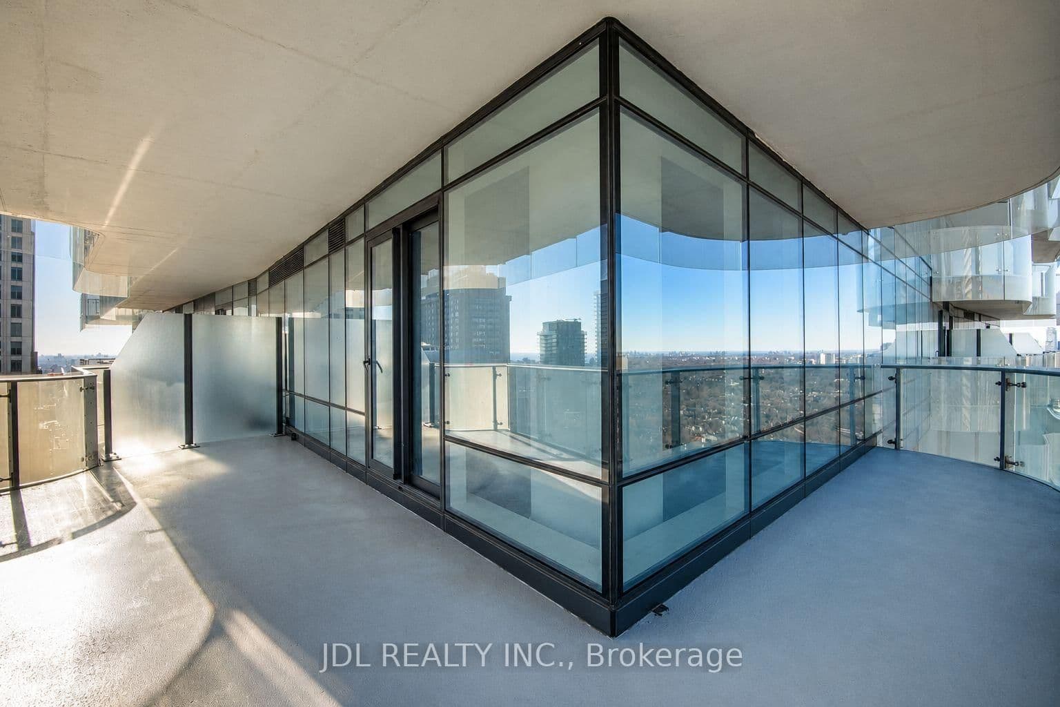1 Bloor Street E, Unit 3804 thumbnail 6