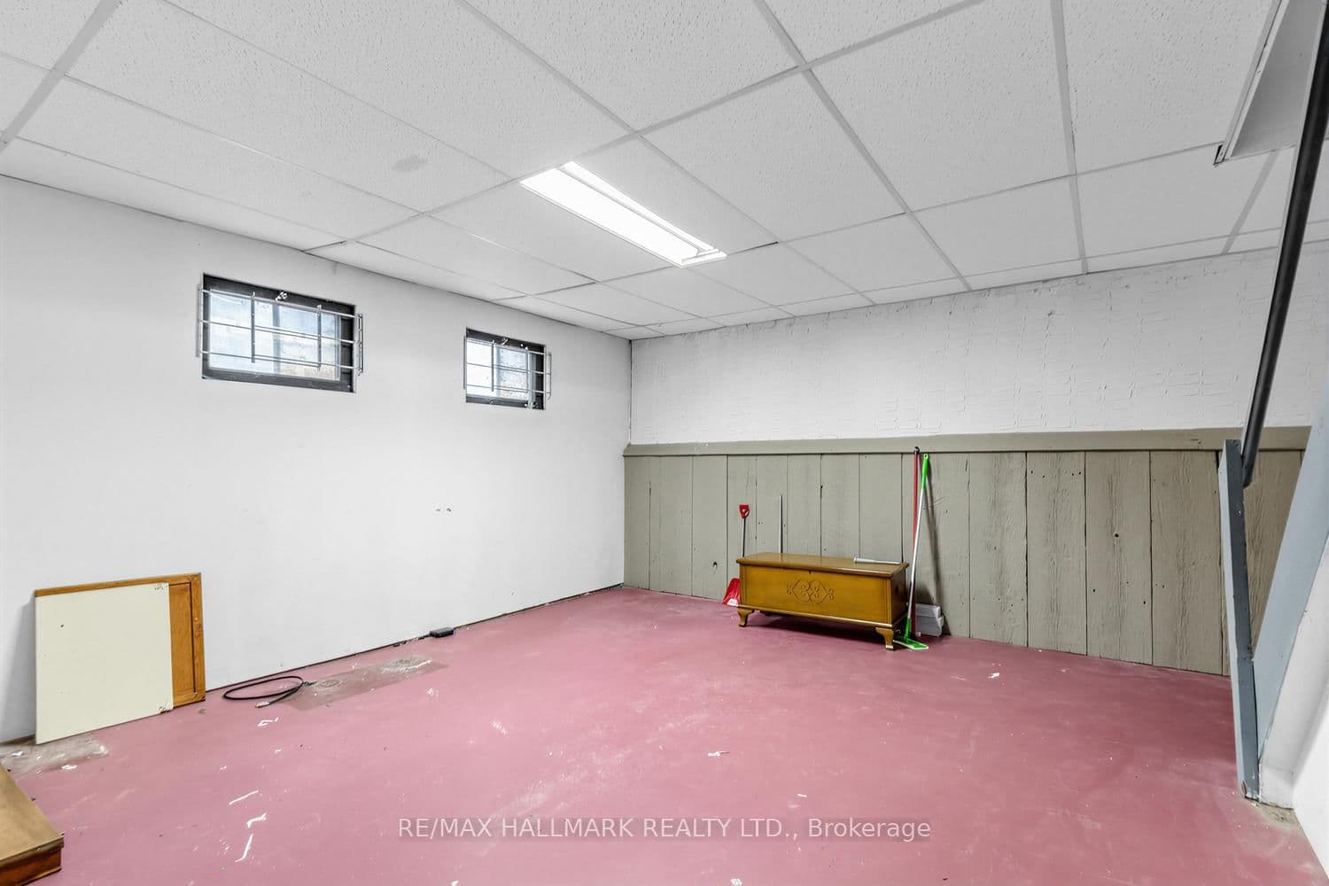 691 Conacher Drive thumbnail 27