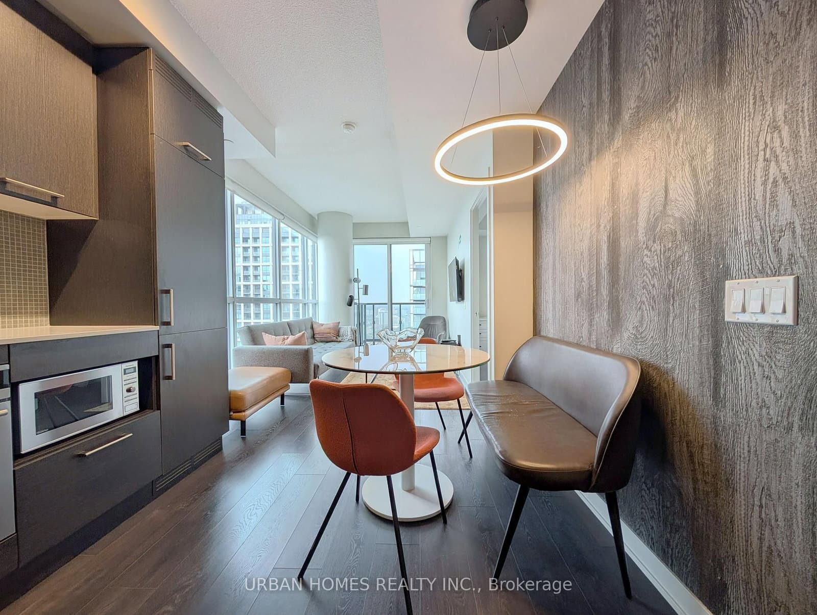 87 Peter Street, Unit 4006 - Image 1